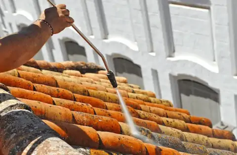 Nettoyage de toitures - Corseul